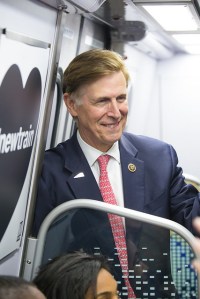 17136595772_1047ec21cc_z